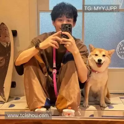 伏秋嫱
